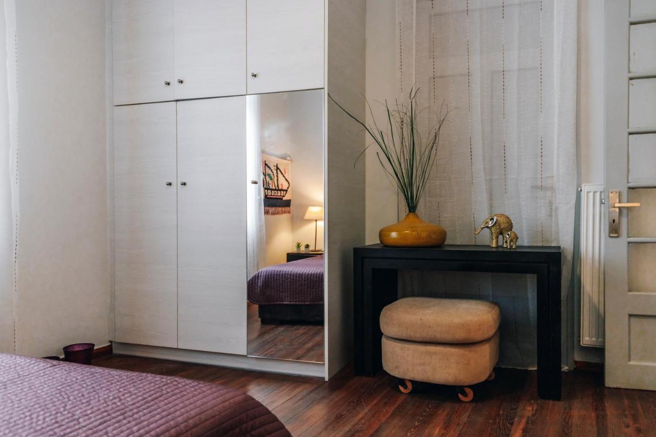 Monastiraki-Psiri, Old Town, 3-Bdr Apt, Sleep 6-10P, Spacious Court Yard Atenas Exterior foto