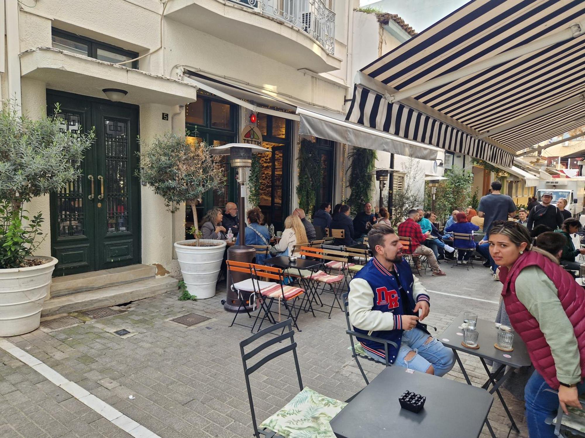 Monastiraki-Psiri, Old Town, 3-Bdr Apt, Sleep 6-10P, Spacious Court Yard Atenas Exterior foto