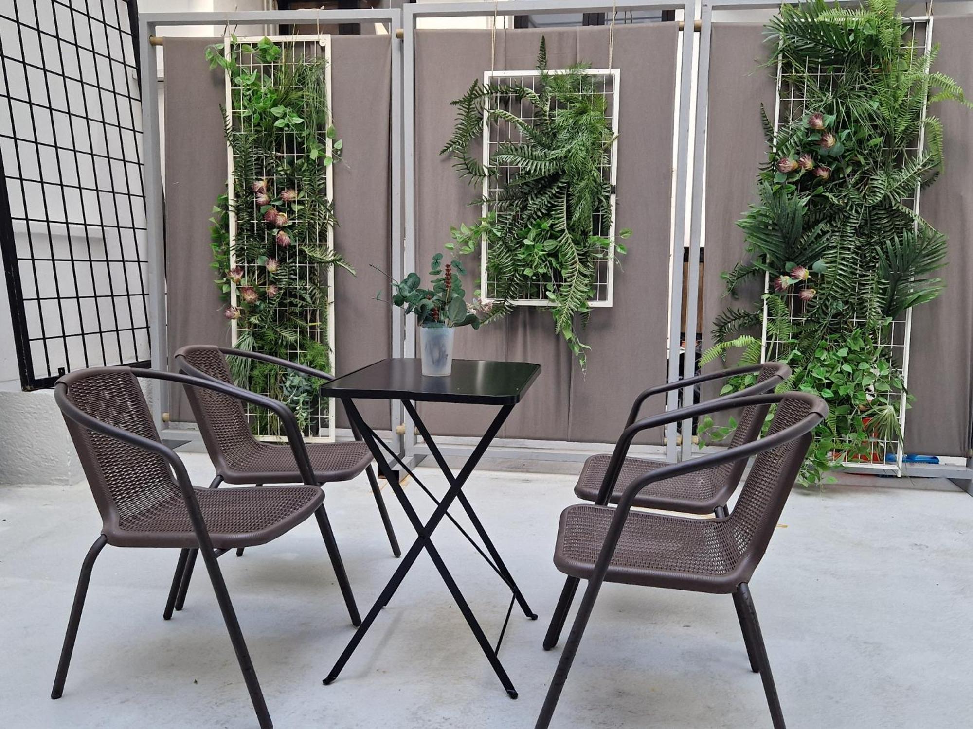 Monastiraki-Psiri, Old Town, 3-Bdr Apt, Sleep 6-10P, Spacious Court Yard Atenas Exterior foto